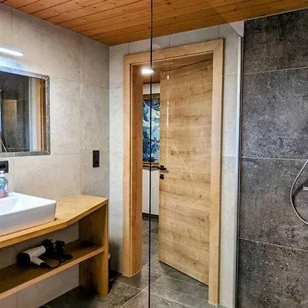 度假居 Spacious Holiday In Distelberg With Sauna Aschau Im Zillertal